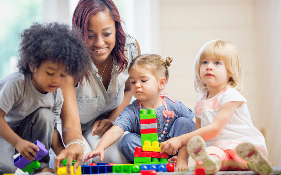 Imagine - jucariile-montessori-mai-mult-decat-joaca-dezvoltare-prin-descoperire