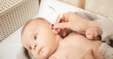 🍼 Igiena urechilor bebelușilor: ce trebuie să știe fiecare părinte